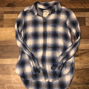 💜AEO amazingly soft boyfriend fit button down!
